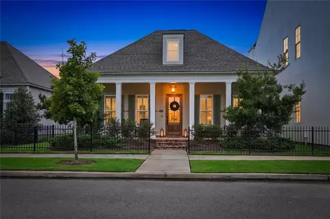 Exterior - 716 Cottage Ln, Covington, LA 70433 photo 4 of 10
