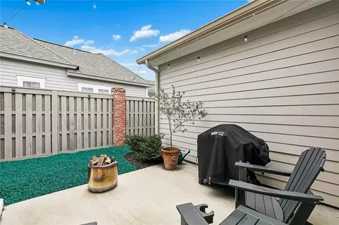 Exterior - 716 Cottage Ln, Covington, LA 70433 photo 6 of 10