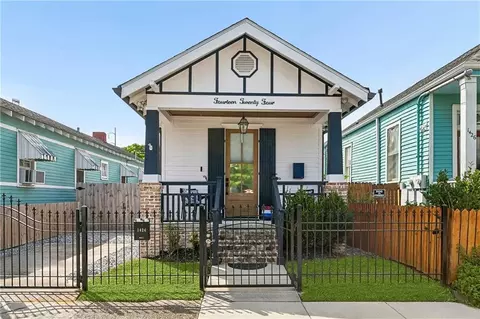 1424 Monroe St, New Orleans, LA 70118