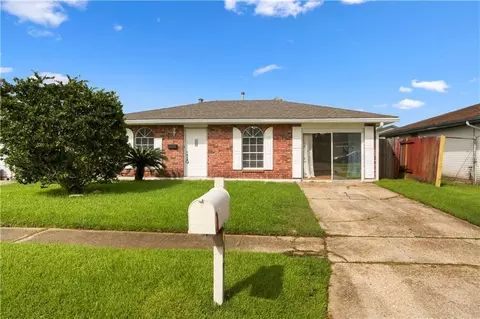 1157 Beechwood Dr, Harvey, LA 70058