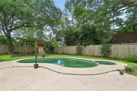 Exterior - 115 Golfers Dr, Covington, LA 70433 photo 6 of 7