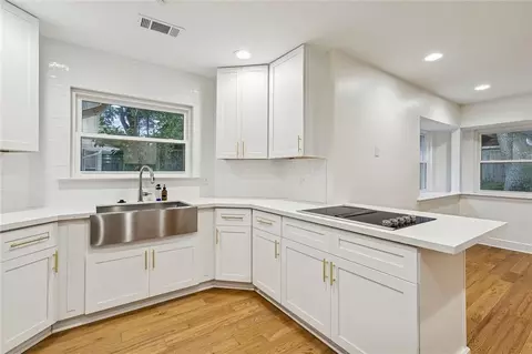 Kitchen - 115 Golfers Dr, Covington, LA 70433 photo 2 of 2