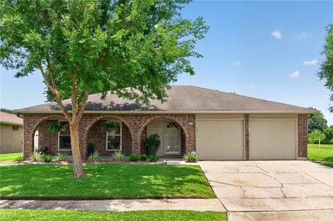 2177 S Glencove Ln, Gretna, LA 70056