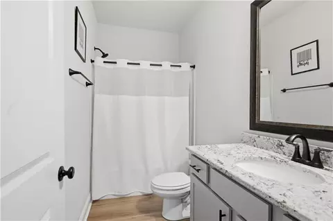 Bath - 1190 Barrington Dr, Covington, LA 70435 photo 3 of 3