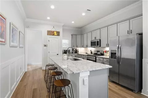 Kitchen - 1190 Barrington Dr, Covington, LA 70435 photo 2 of 3