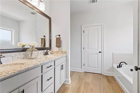 Entry Way - 1190 Barrington Dr, Covington, LA 70435 photo 3 of 3