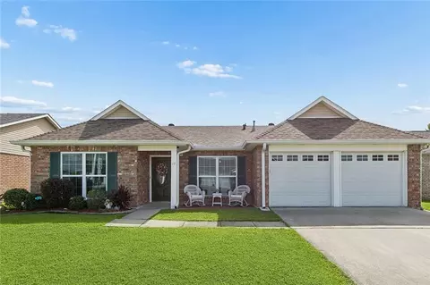 17 Oakley Dr, Destrehan, LA 70047