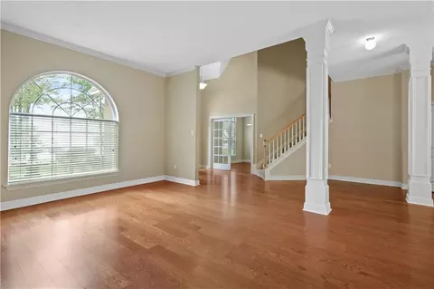 Living - 207 Lansdowne Dr, Slidell, LA 70461 photo 3 of 8
