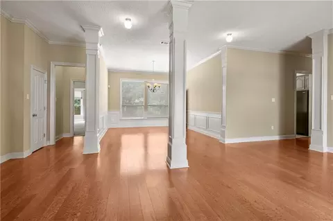 Living - 207 Lansdowne Dr, Slidell, LA 70461 photo 4 of 8