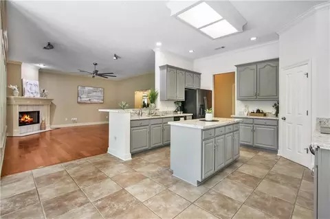 Kitchen - 207 Lansdowne Dr, Slidell, LA 70461 photo 1 of 3