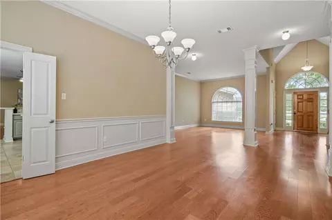 Living - 207 Lansdowne Dr, Slidell, LA 70461 photo 5 of 8