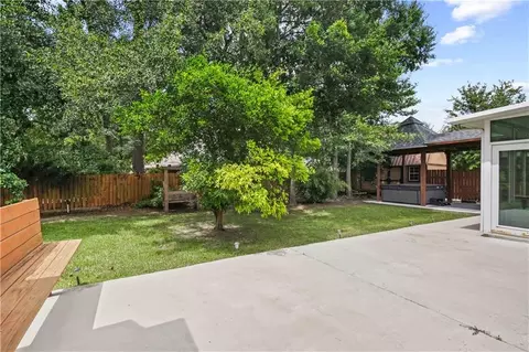 Exterior - 207 Lansdowne Dr, Slidell, LA 70461 photo 4 of 4