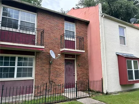 7709 Belcrest Pl, New Orleans, LA 70126