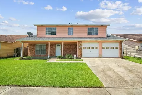7230 Ridgefield Dr, New Orleans, LA 70128