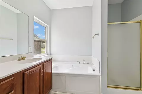 Bath - 412 Spartan Loop, Slidell, LA 70458 photo 2 of 3