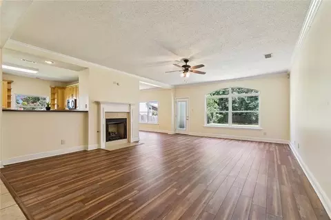 Living - 412 Spartan Loop, Slidell, LA 70458 photo 1 of 3