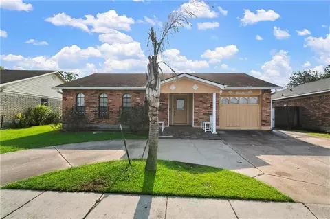 676 Wall Blvd, Gretna, LA 70056