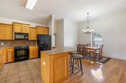 Kitchen - 32840 Fox Run Dr, Walker, LA 70785 photo 1 of 2