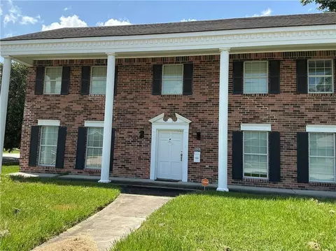 4043 S Pin Oak Ave, New Orleans, LA 70131