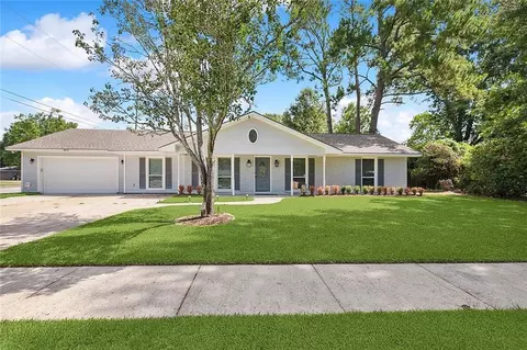 8915 Nolen Dr, Baton Rouge, LA 70810