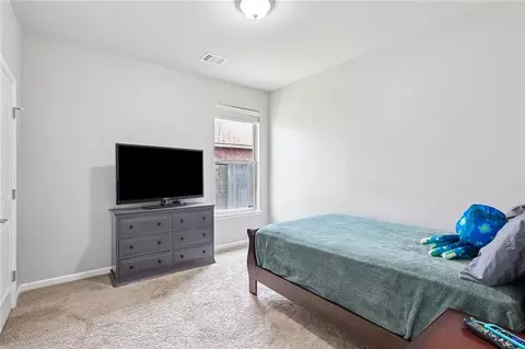 Bedroom - 125 E Lake Ct, Slidell, LA 70461 photo 1 of 3