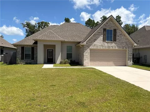 60253 Sunset Oak Blvd, Lacombe, LA 70445