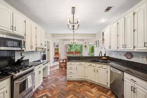 Kitchen - 1263 Springwater Dr, Mandeville, LA 70471 photo 2 of 2