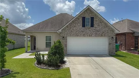 39073 Honorable Oaks Ave, Gonzales, LA 70737