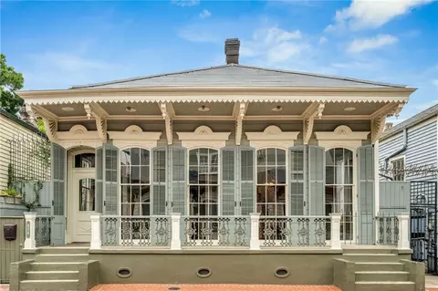 926 St Peter St, New Orleans, LA 70116