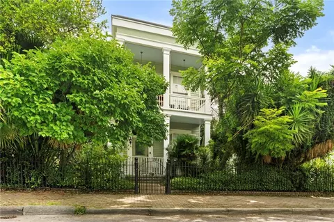2033 Coliseum St #4, New Orleans, LA 70130