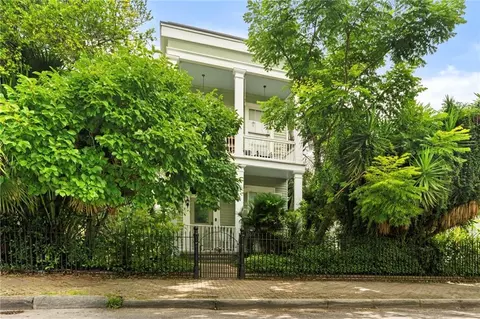 2033 Coliseum St #4, New Orleans, LA 70130