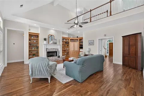 Living - 1020 Parkpoint Dr, Slidell, LA 70461 photo 1 of 3