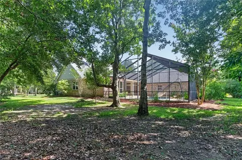 Exterior - 1020 Parkpoint Dr, Slidell, LA 70461 photo 10 of 13
