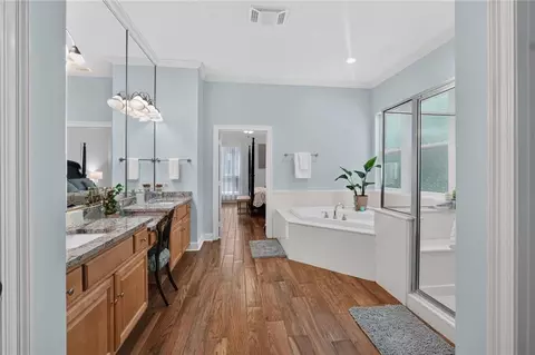 Bath - 1020 Parkpoint Dr, Slidell, LA 70461 photo 2 of 6