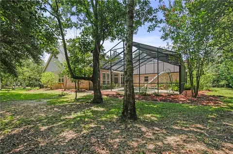 Exterior - 1020 Parkpoint Dr, Slidell, LA 70461 photo 9 of 13