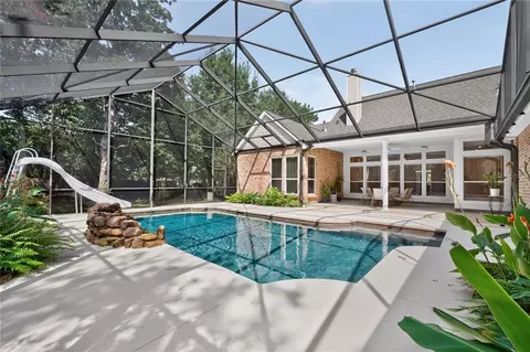 Exterior - 1020 Parkpoint Dr, Slidell, LA 70461 photo 3 of 13