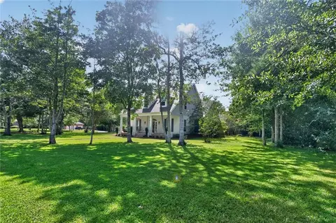 Exterior - 1020 Parkpoint Dr, Slidell, LA 70461 photo 13 of 13