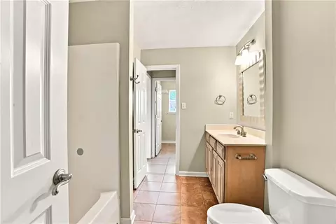 Bath - 3325 Bridge St, Slidell, LA 70458 photo 3 of 4