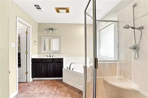 Bath - 3325 Bridge St, Slidell, LA 70458 photo 1 of 4