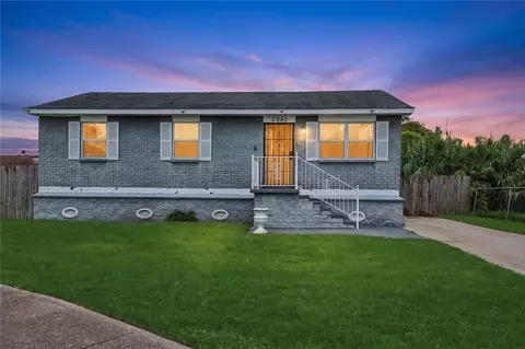 2040 Luther Dr, Marrero, LA 70072
