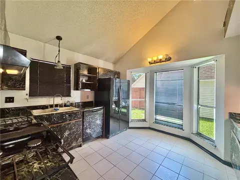 355 E Suncrest Loop, Slidell, LA 70458 photo 4