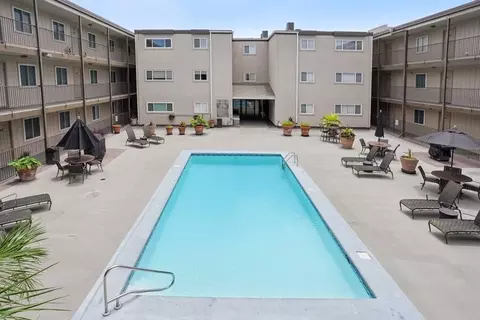 500 Lake Marina Ave #312, New Orleans, LA 70124