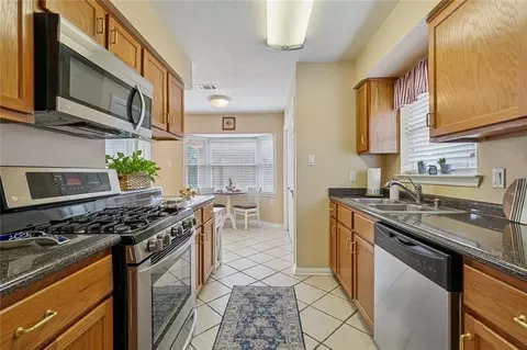Kitchen - 63 Normandy Dr, Kenner, LA 70065 photo 1 of 2