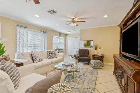 Living - 63 Normandy Dr, Kenner, LA 70065 photo 2 of 2