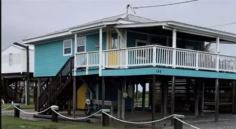 149 Blackberry Ln, Grand Isle, LA 70358