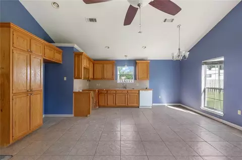 Living - 32405 Butch Bennett Rd, Walker, LA 70785 photo 2 of 5