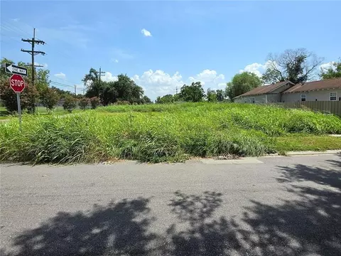 1342 Forstall St, New Orleans, LA 70117