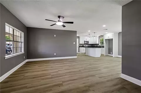 Living - 158 E 7th St, Reserve, LA 70084 photo 3 of 7