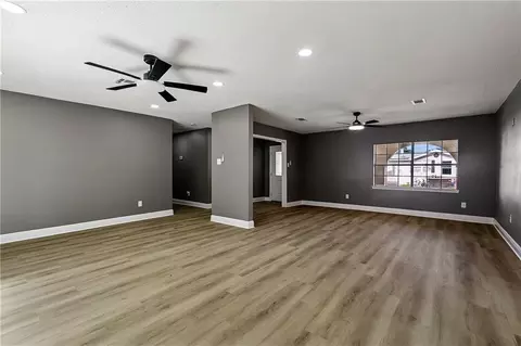 Living - 158 E 7th St, Reserve, LA 70084 photo 2 of 7
