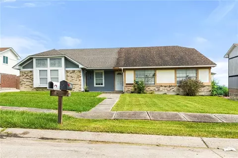 2027 Snowbird Dr, Harvey, LA 70058